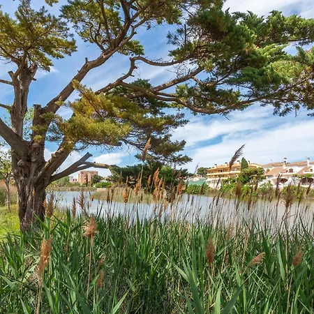 Tia Polly & Indiana Jones & Yoko Ono Hébergement de vacances L' Escala